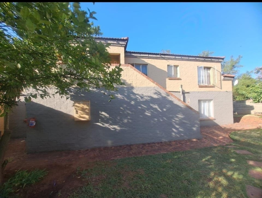 3 Bedroom Property for Sale in Rustenburg Central North West